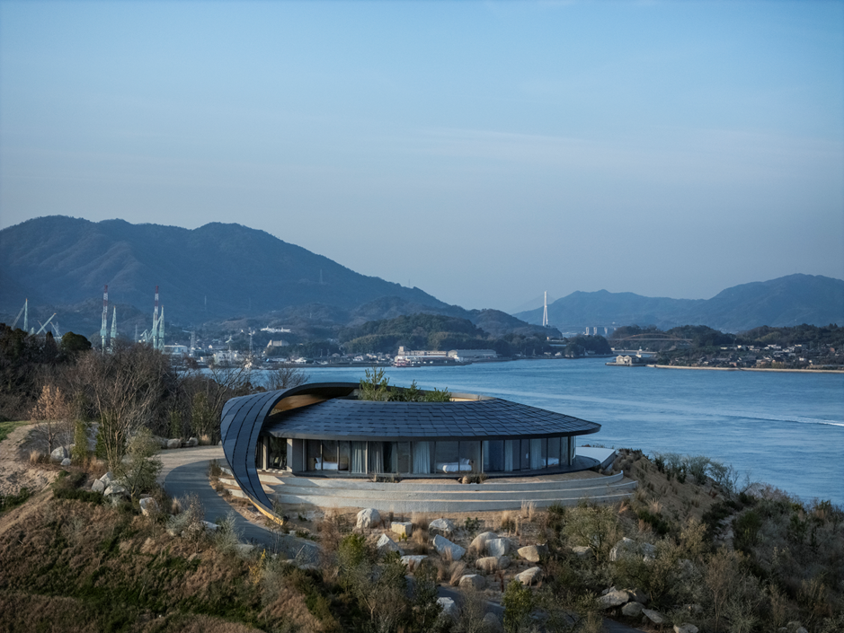 BIG × NOT A HOTEL:佐木岛山地三栋度假别墅正式启幕