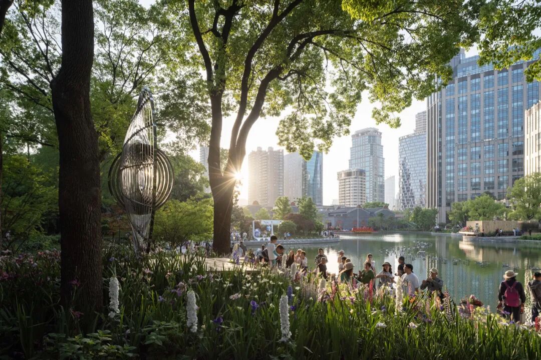 李中伟：自我校准，直白回应