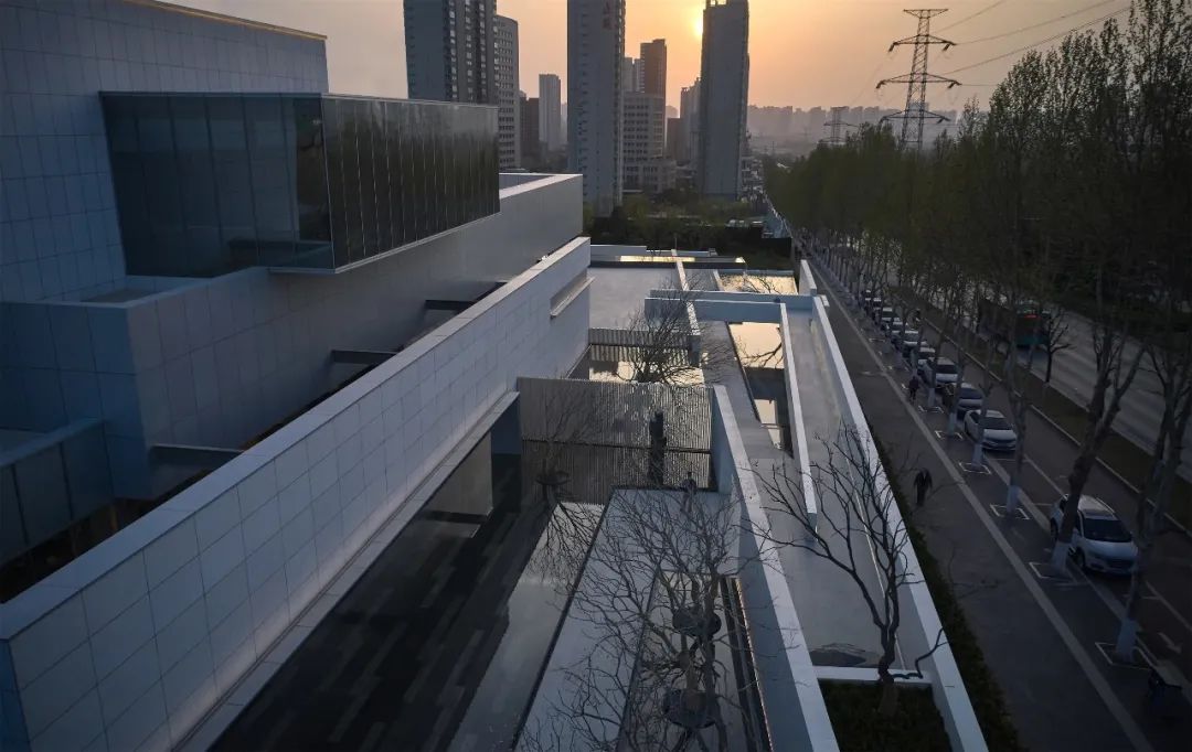 建筑的回响: 感知空间的多义 | 西安大悦·未来城【致逸精筑】