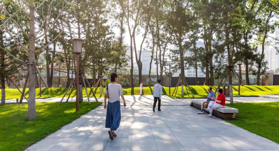 建筑与城市共兴：马清运、马岩松、gmp、AECOM，一笔一画，写意城市