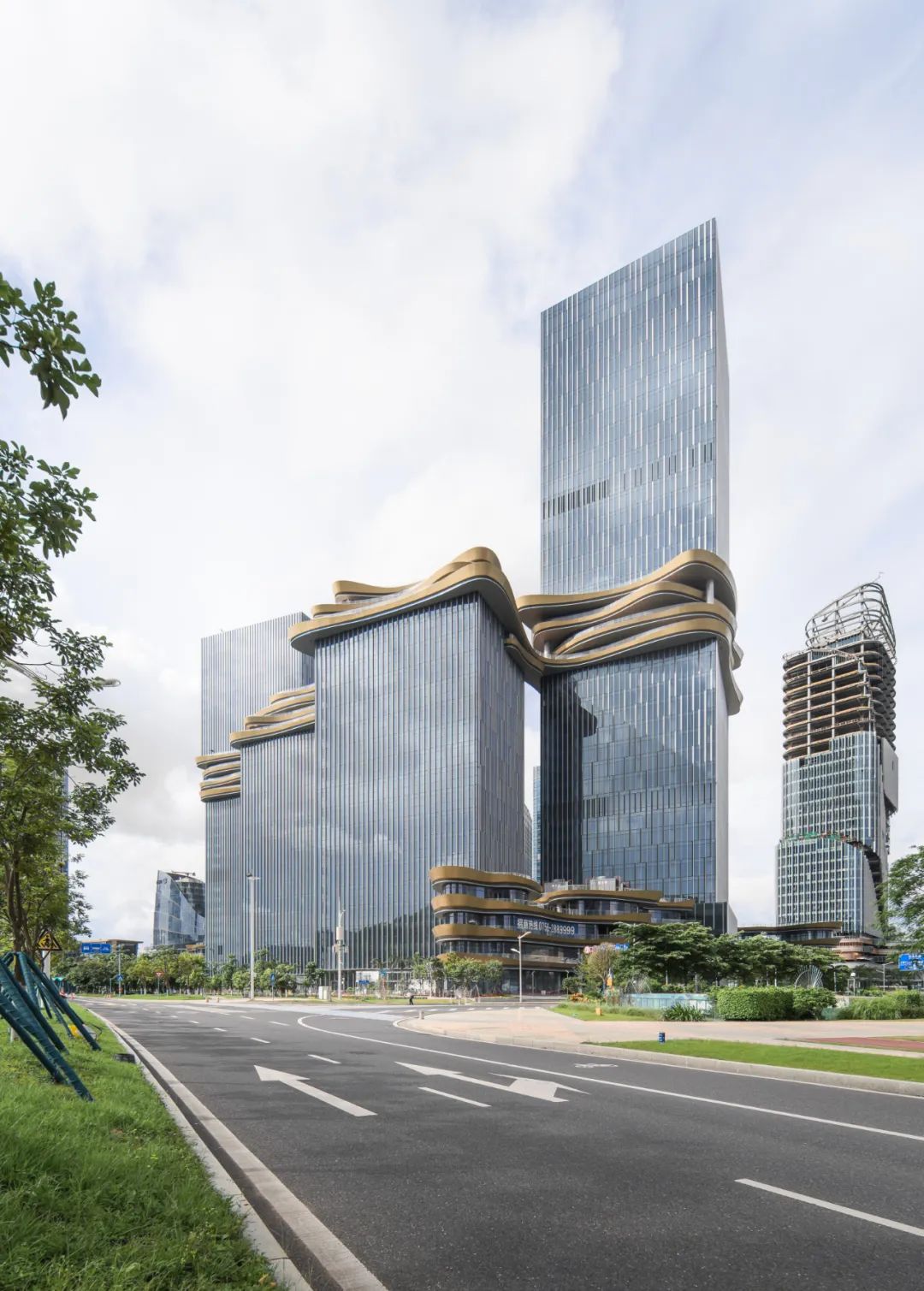 Aedas新作 | 横琴铁建广场: 珠海“天空之桥” 联通综合体