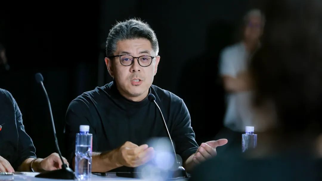 线上首播预约 | 《马岩松：流动的大地》主题圆桌论坛