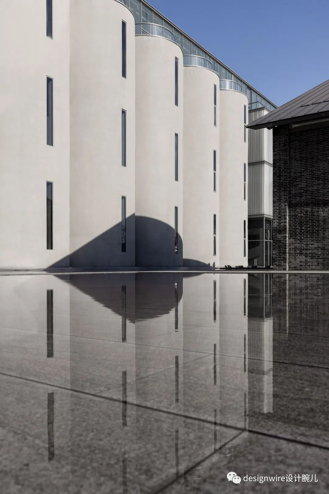 普利兹克大师最新作品:老粮仓变身筒仓艺术中心!