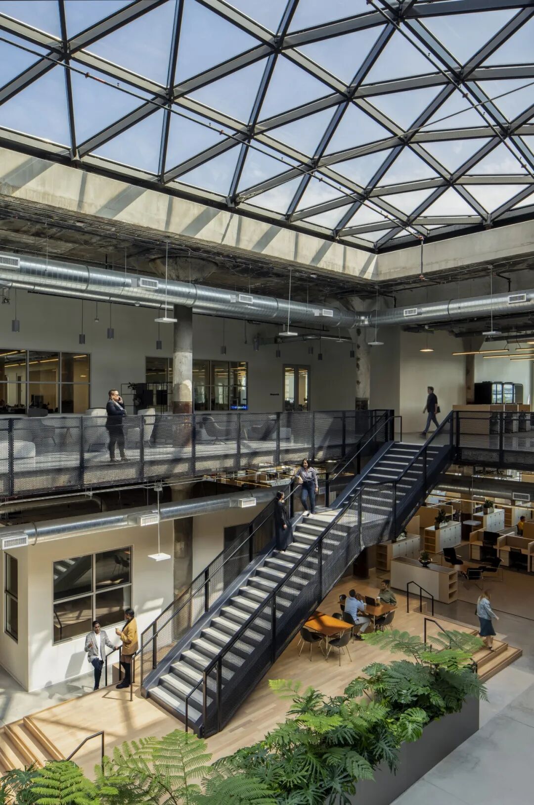 Gensler 2026年全球职场调研发现：使用AI最频繁的员工，团队联结也最紧密