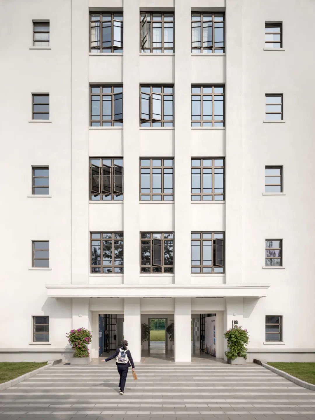 gmp新作 | 上海商学院漕宝路校区(上海洛桑酒店管理学院)一期——城市更新语境下的产教融合型校园