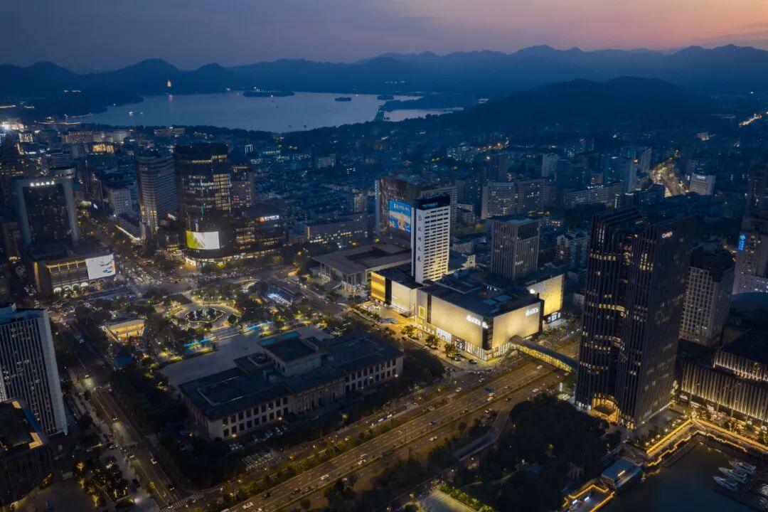 新作 | 杭州大厦，全新品牌形象升级&ldquo;点亮&rdquo;武林商圈