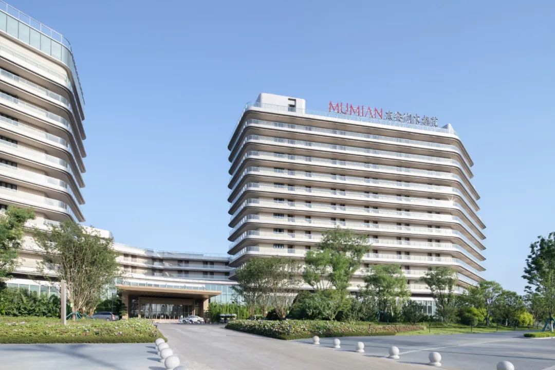 Aedas新作 | 成都东安湖木棉花酒店，打造休闲度假新方式