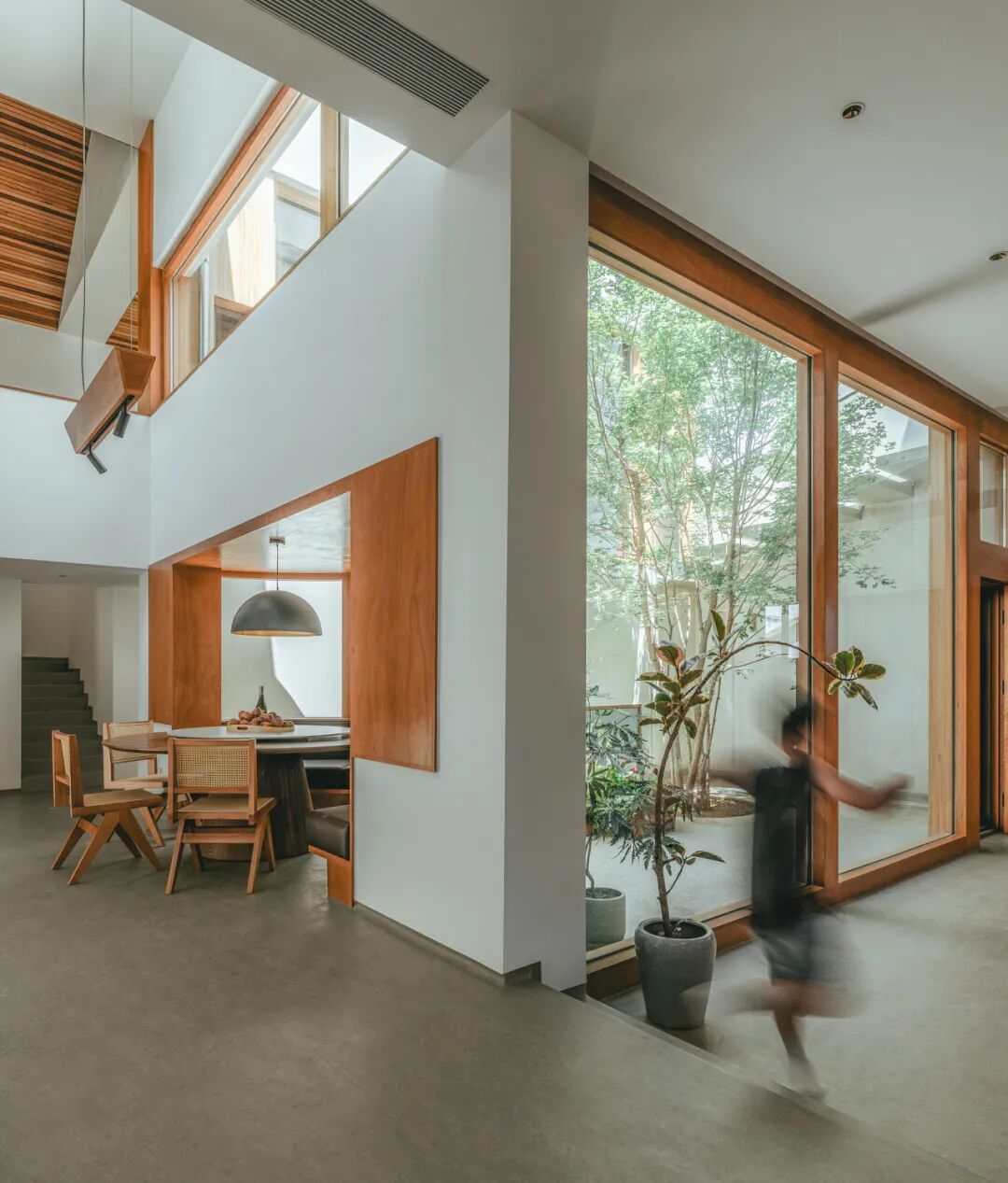 成直:我的社会价值“不参与”