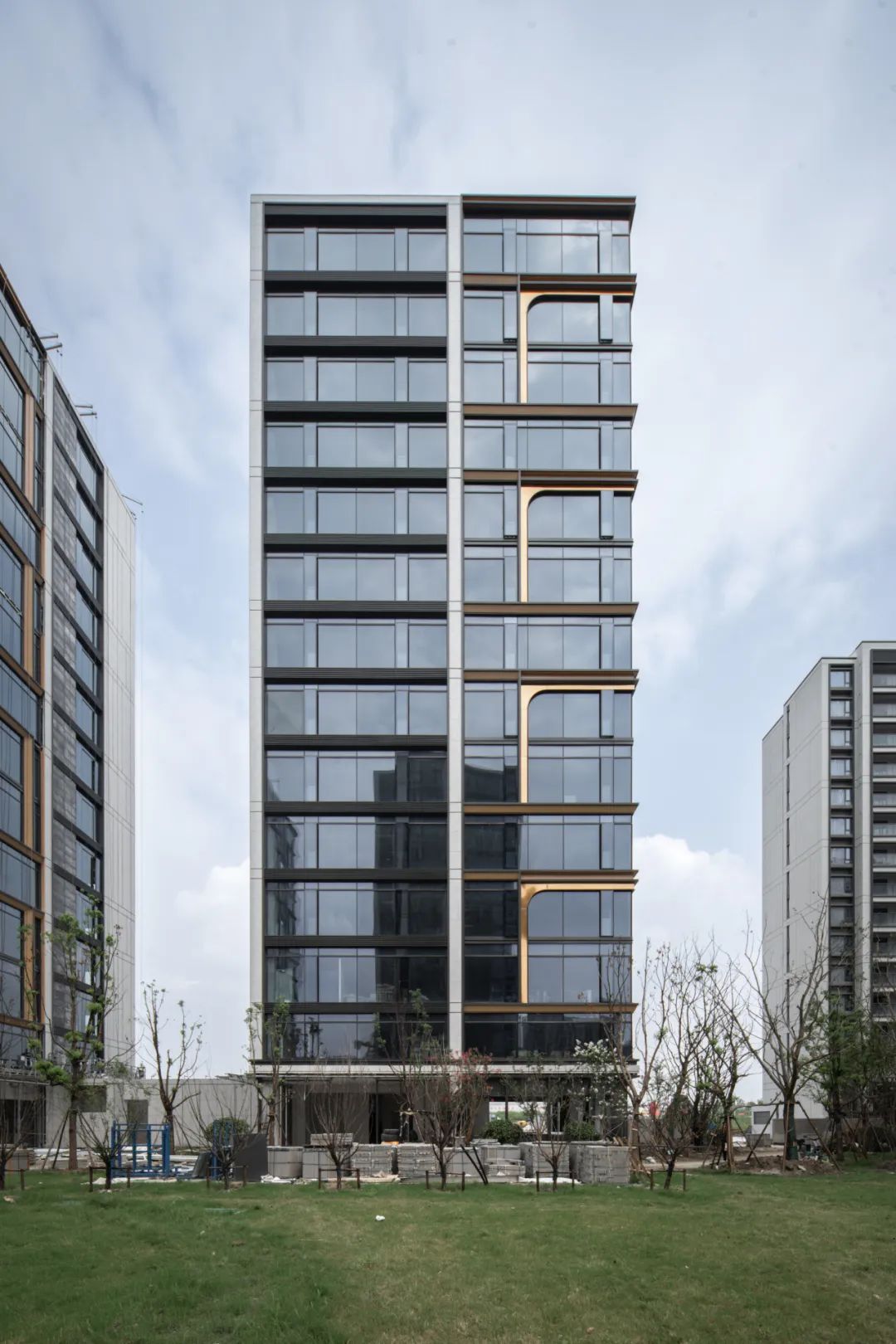 拥江而居的都市度假生活 | 杭州世茂·风颂府璞云东方【致逸现场】