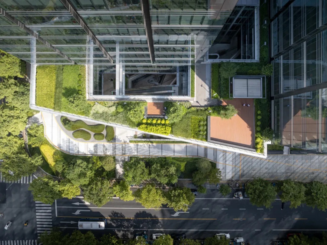 捷报 | 伍兹贝格三项目斩获 2026-2027 亚太地产大奖！