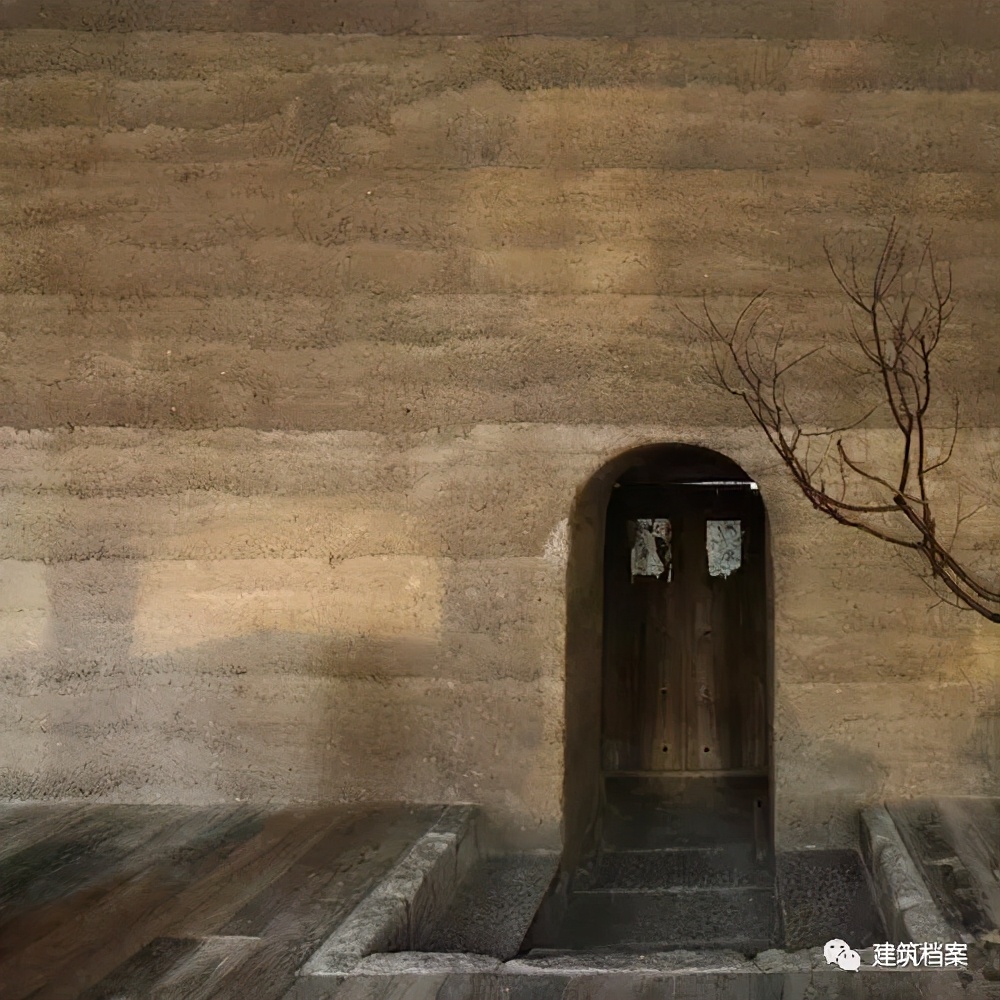 梁井宇：常在城市与农村之间