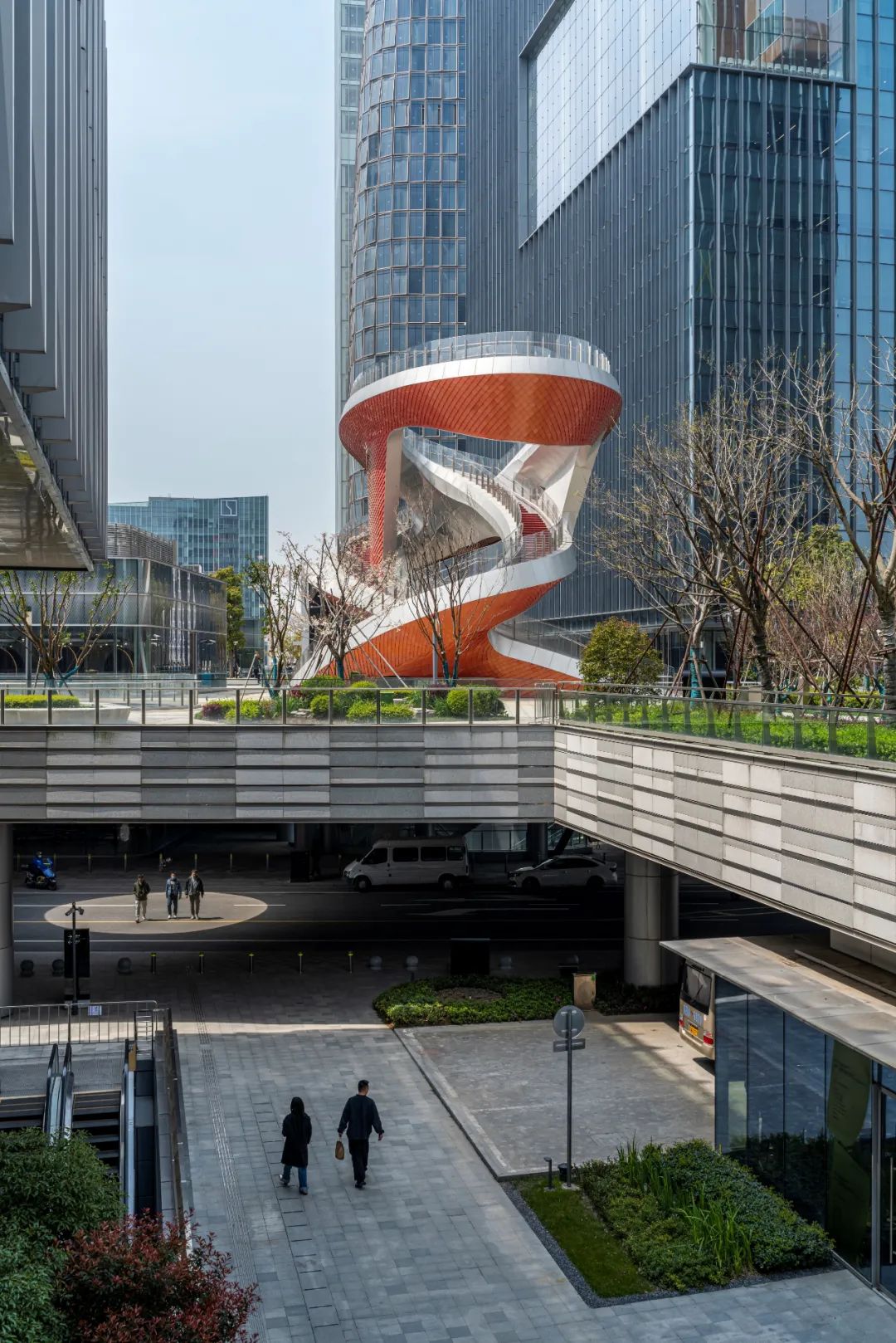 【建言丨对话陆钟骁】自下而上，因时而动，以产业焕活更新中的城市公共空间