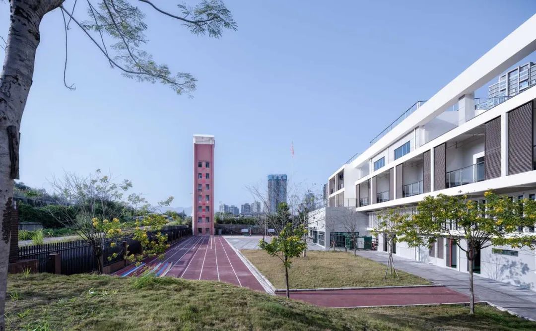 深圳市公安消防支队北站消防站设计/ Z&Z STUDIO