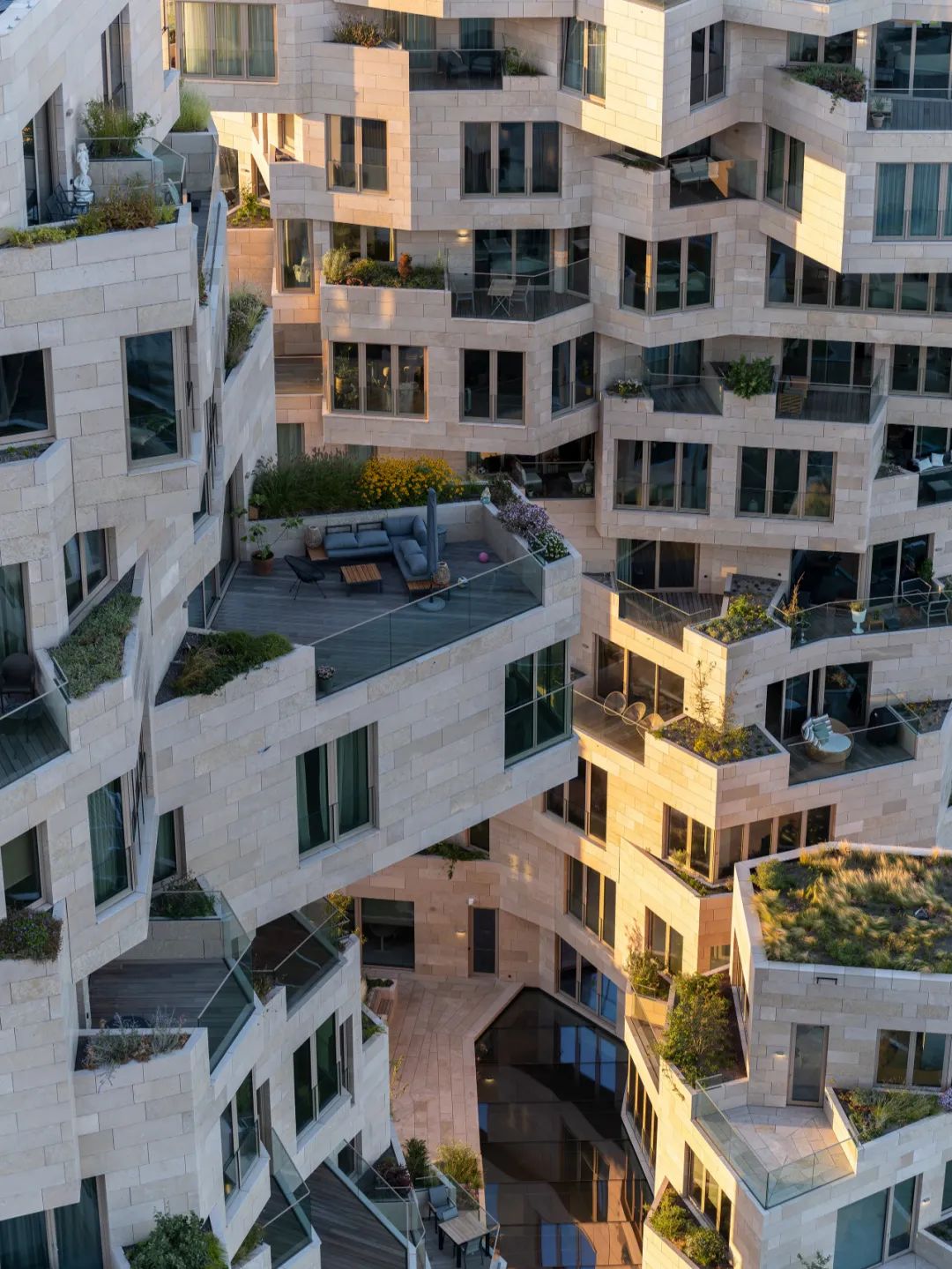 筑梦成真 | MVRDV 阿姆斯特丹「山谷」住宅综合体正式开幕