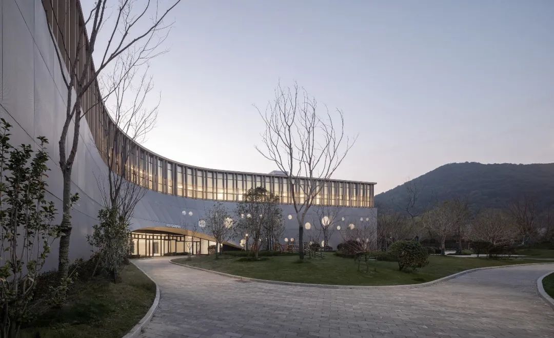 line+WORK | Education Hub：HIS杭州国际学校