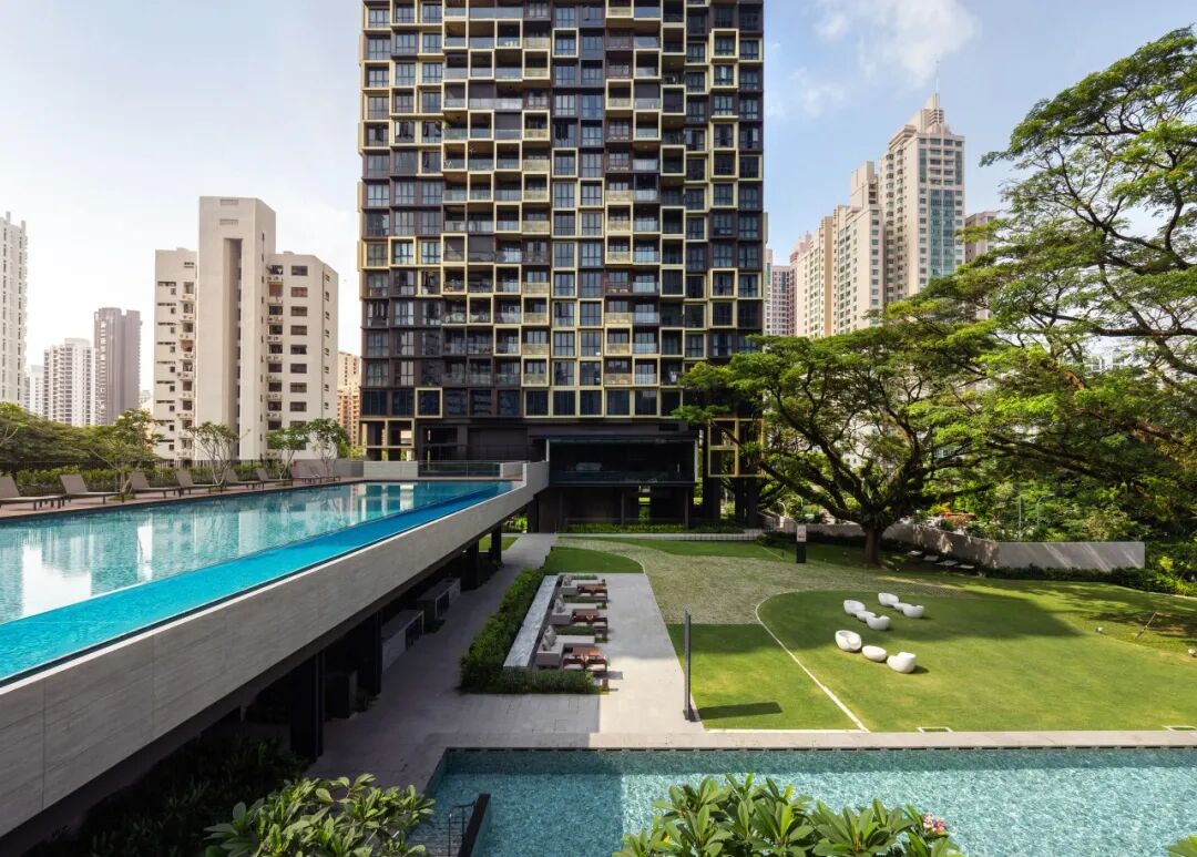 新加坡「隽峰」住宅完工，MVRDV 的像素化立面设计为高端预制建造塔楼赋予独特的藤蔓意象