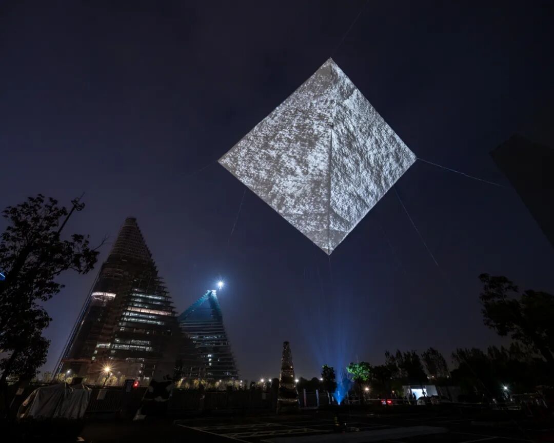 从「光之塔」到「云坐标」｜line+在杭州第三中心中轴线的城市媒介实验