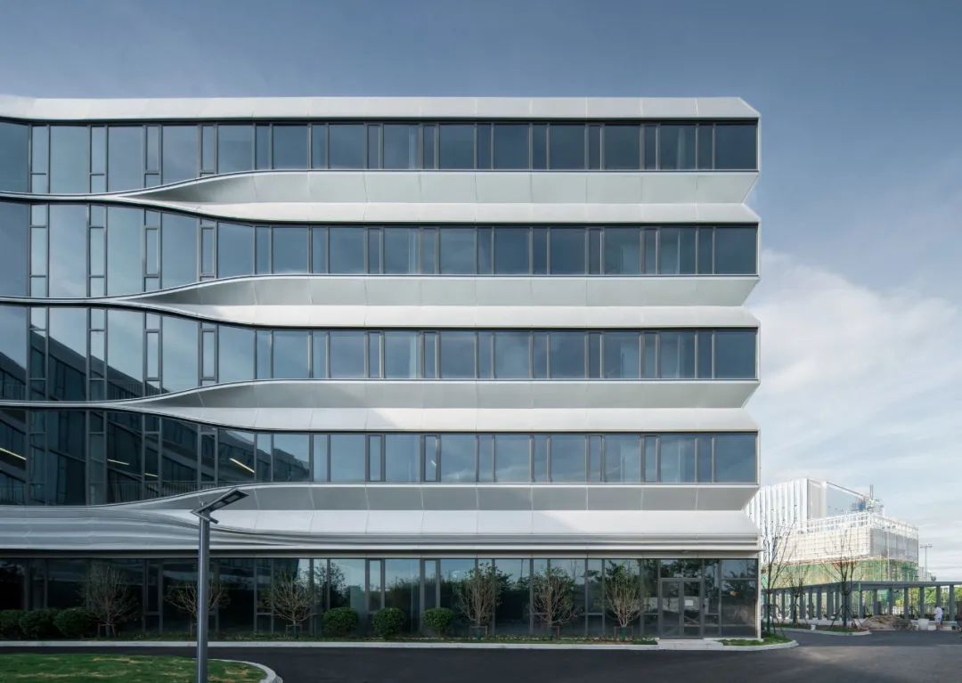 line+WORK | Education Hub：HIS杭州国际学校