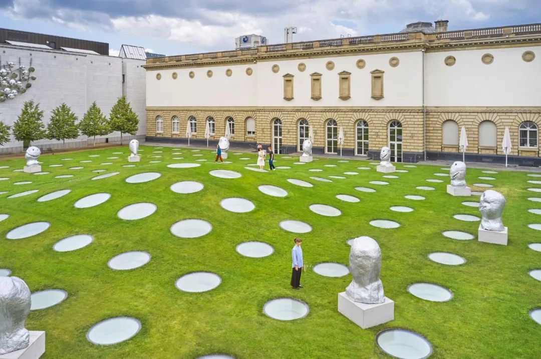 s+s 资讯 | 瑞士艺术家乌戈&bull;罗迪纳 "日出.东方 "雕塑作品在施塔德尔博物馆花园展出！