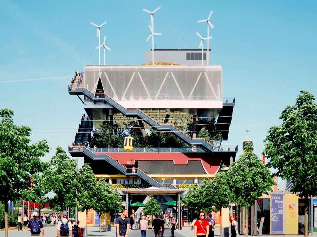 MVRDV 创始合伙人 Nathalie de Vries 荣登福布斯 50 Over 50 杰出女性榜单