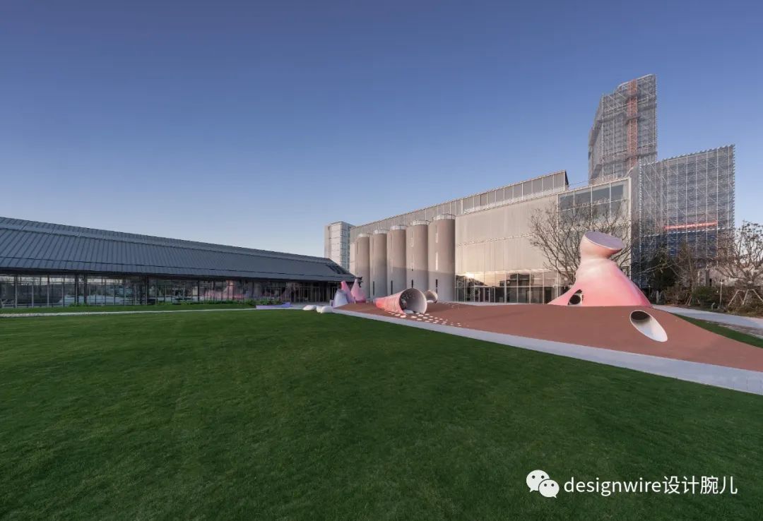 普利兹克大师最新作品:老粮仓变身筒仓艺术中心!