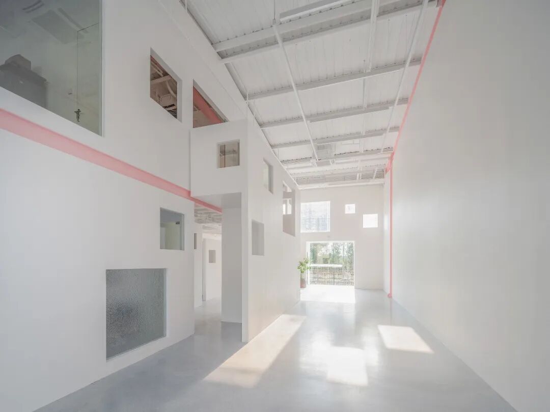 芽&middot;美术馆，墙洞构成的&ldquo;动态风景&rdquo;展