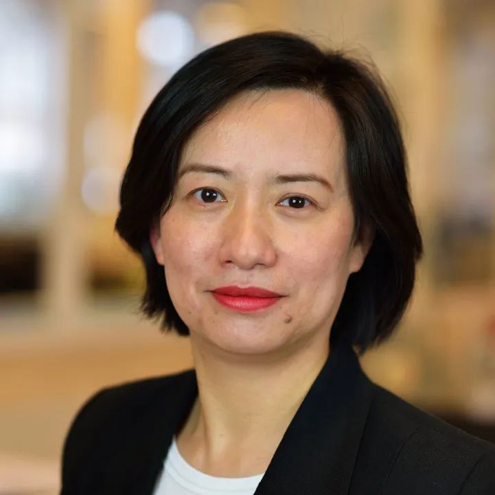 MVRDV 创始人 Nathalie De Vries 与合伙人史文倩女士出席新加坡ULI城市土地学会分享活动