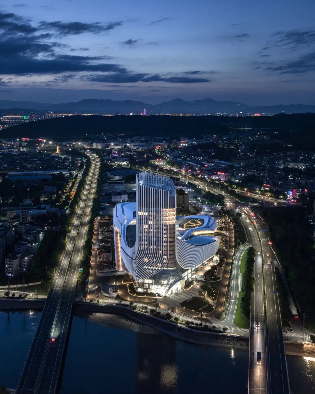 line+打造新昌小球中心:Sports Mall,从赛事容器到城事发生器