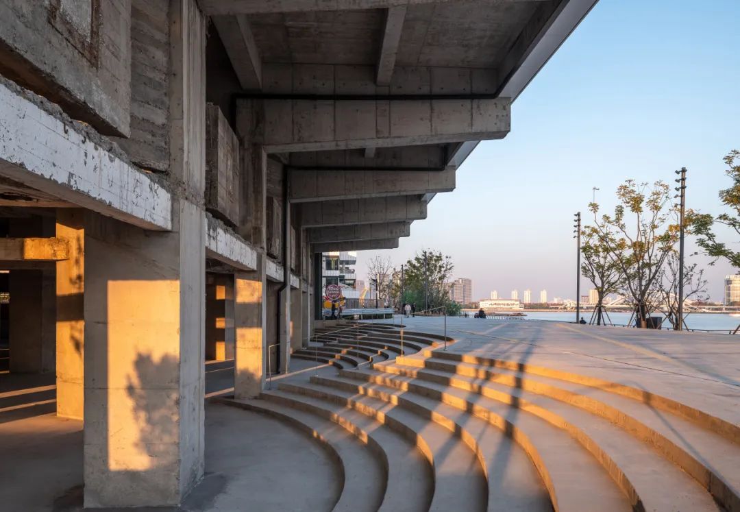 MVRDV 完成上海 GATE M 西岸梦中心，改造升级工业遗存，打造活力滨水文旅目的地