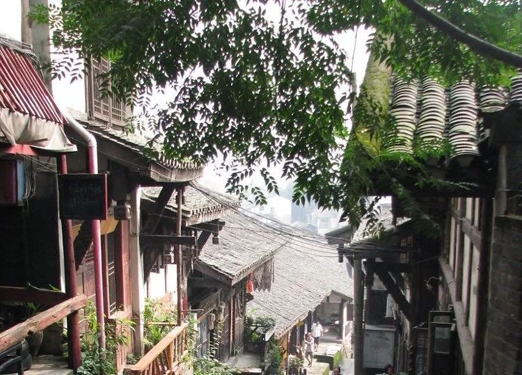 人是万物的尺度”：迷人的城市是以人为尺度的城市！