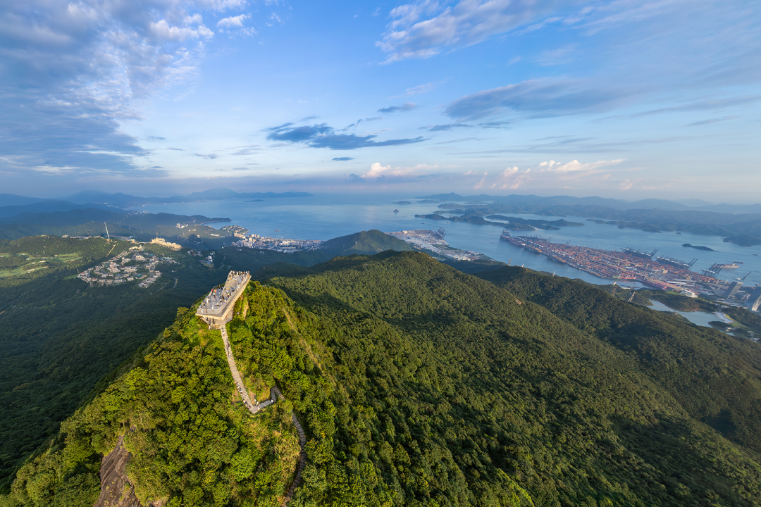 line+深圳新作：山尖石亭，梅沙尖观景台