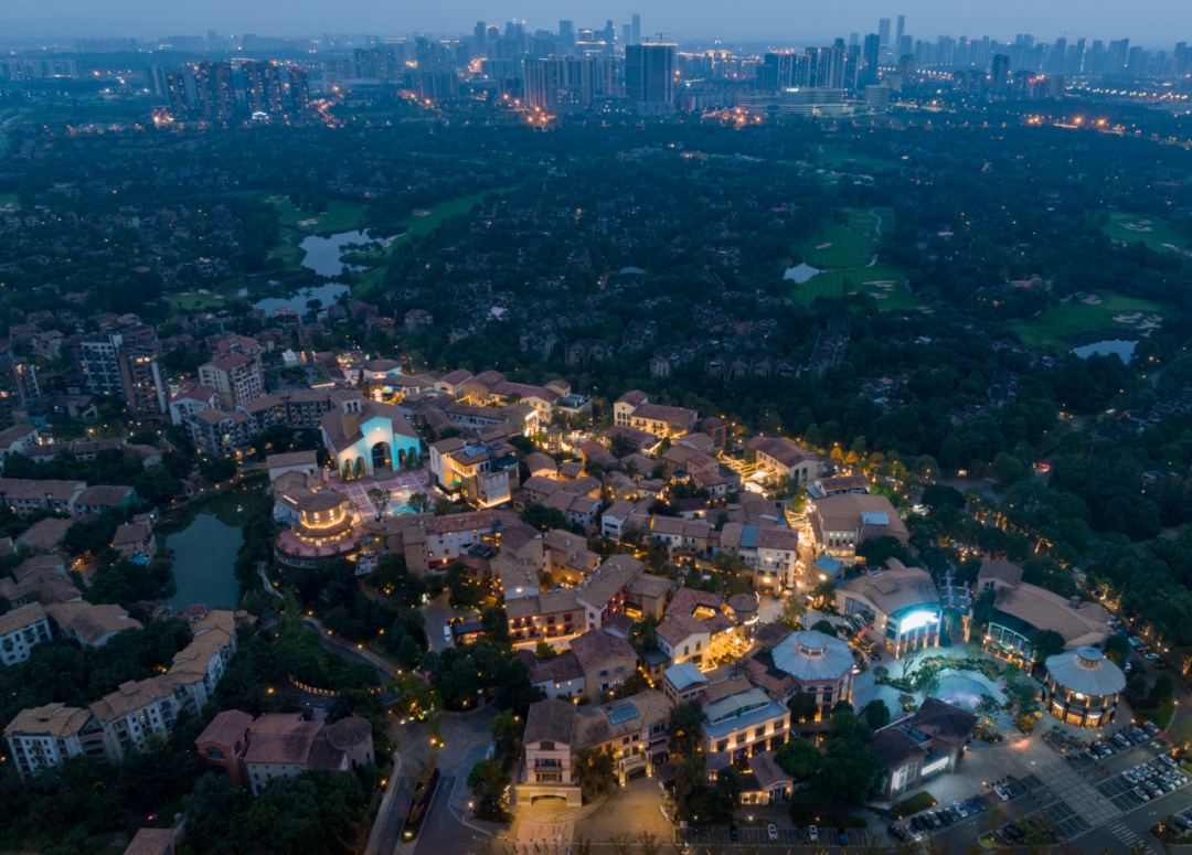 李中伟：自我校准，直白回应