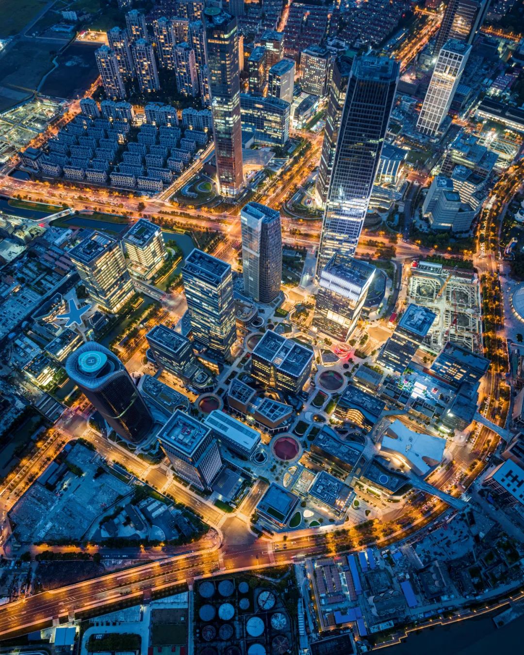 【建言丨对话陆钟骁】自下而上，因时而动，以产业焕活更新中的城市公共空间