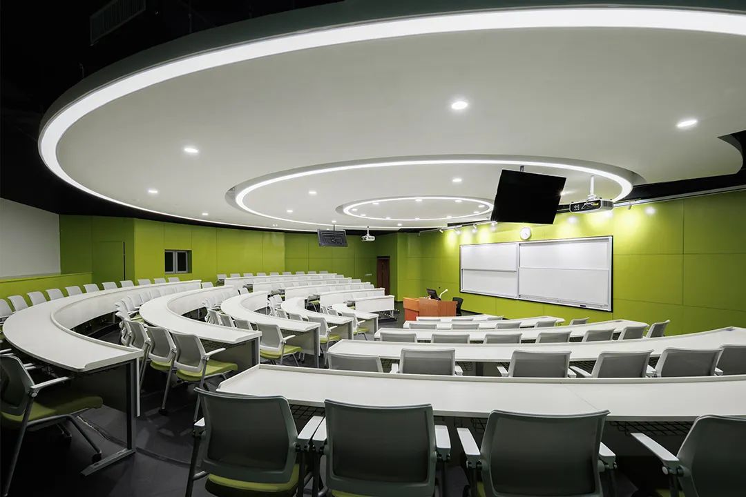 香港中文大学（深圳）二期丨山水林间，在地生长