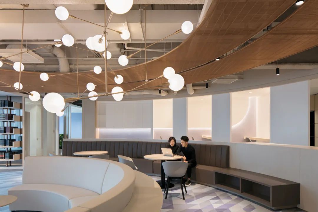 【建言丨对话Adam Robarts】希望、爱与美，让我们勇敢面对未知