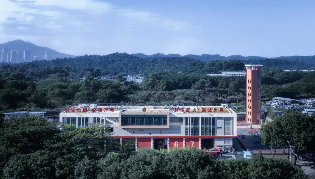 深圳市公安消防支队北站消防站设计/ Z&Z STUDIO