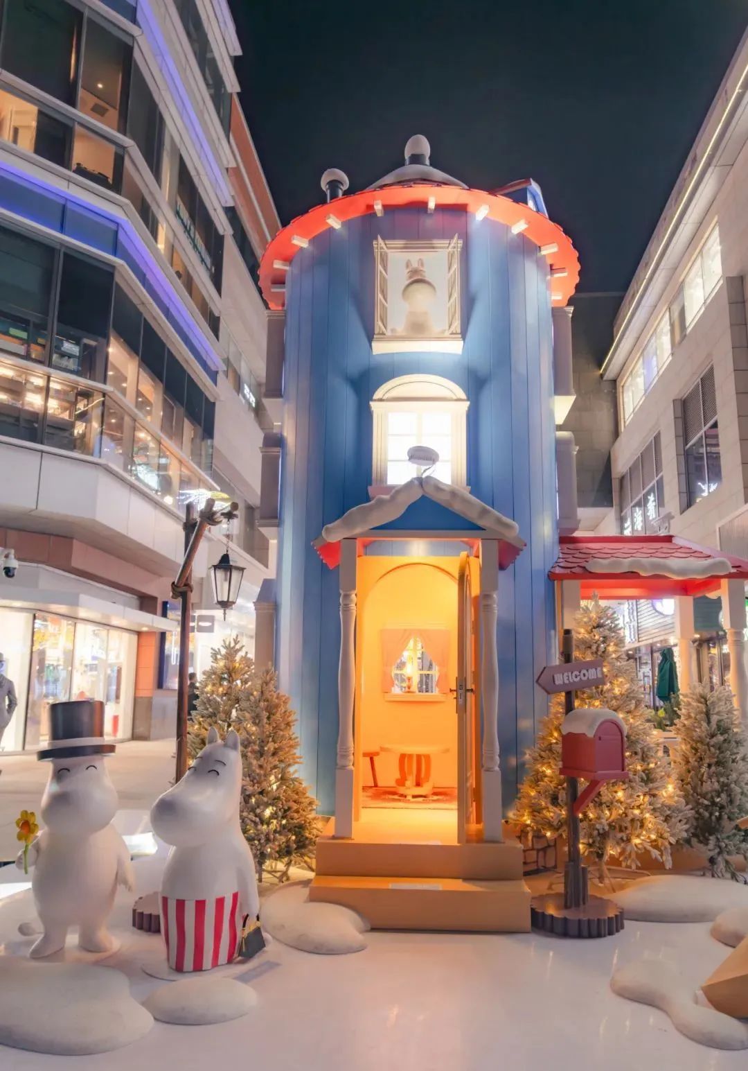 “冰雪+”商业新模式，文旅联动，打造沉浸式冬日体验