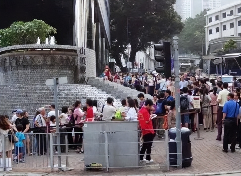 从“新”出发 | 香港百年山顶缆车升级重启