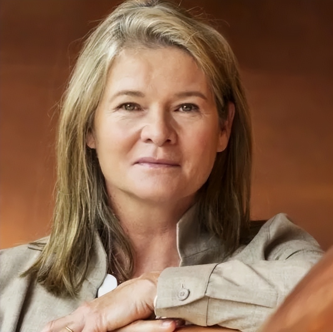 MVRDV 创始合伙人 Nathalie de Vries 荣登福布斯 50 Over 50 杰出女性榜单