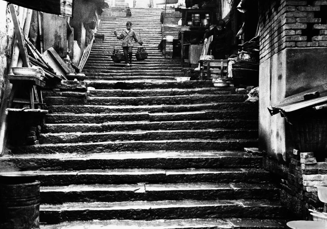 何智亚：重庆，30年间的城市影像记录与观察