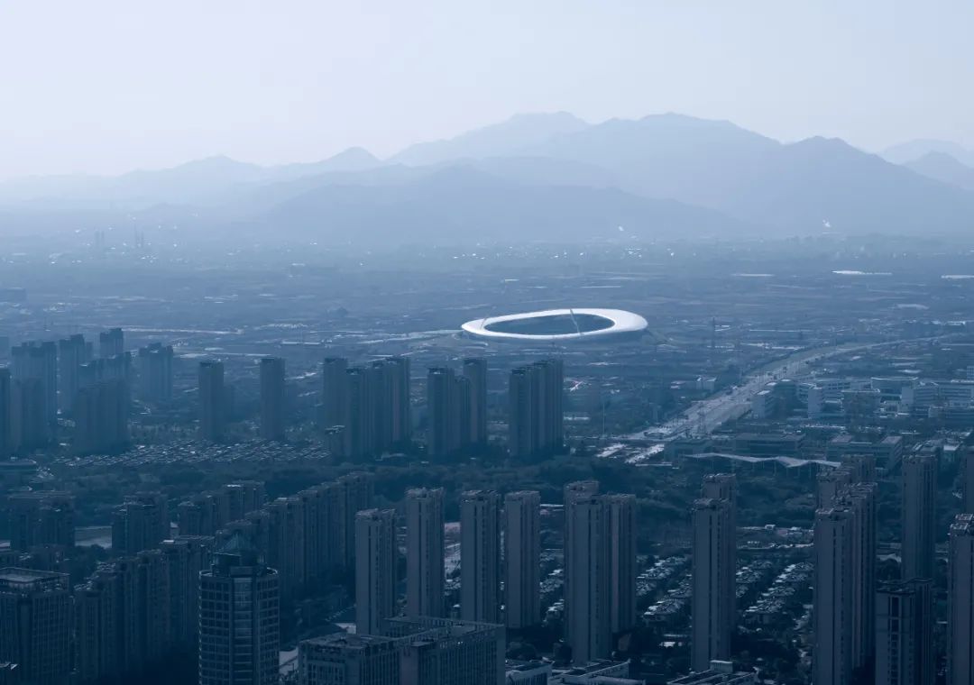 “消失的体育场”建成,马岩松/MAD全球最大覆土建筑群设计