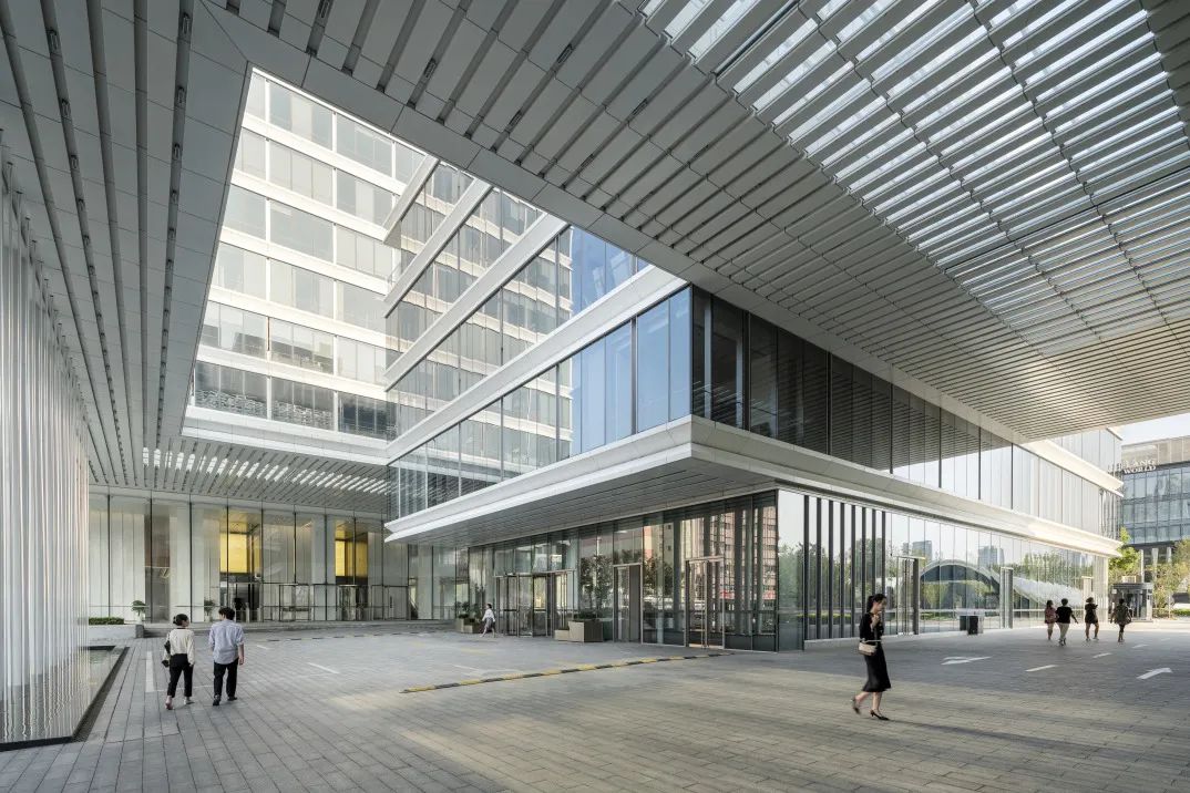 黄浦江畔的生态纽带&mdash;&mdash;山金保利金融广场