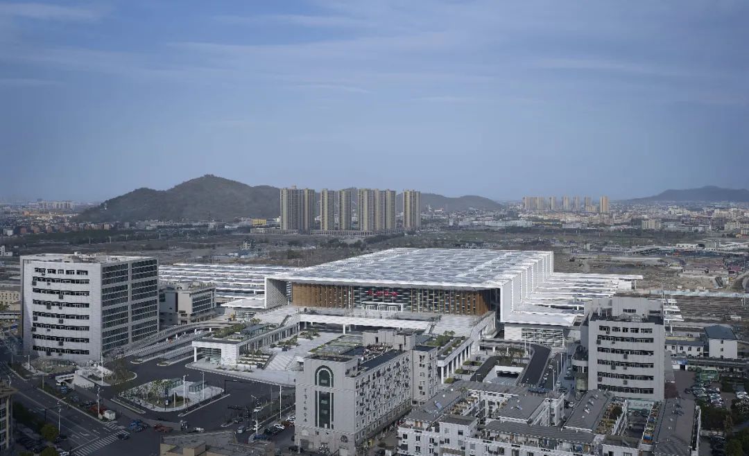 功能容器与体验载体——不断提升空间体验感的火车站建筑设计