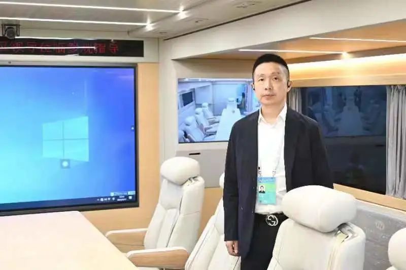 赋能警务核心竞争力 迪马工业携手廷捷机器人亮相警博会