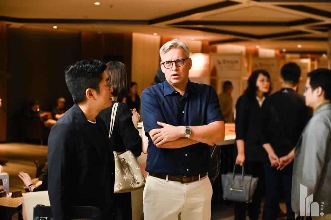 8月 | 深圳、杭州、南京等多项目完工或施工中，苏州、重庆标杆项目中秋即将面世...