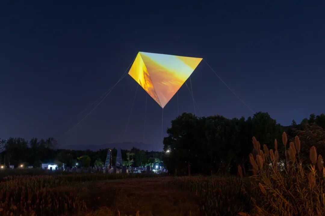 从「光之塔」到「云坐标」｜line+在杭州第三中心中轴线的城市媒介实验