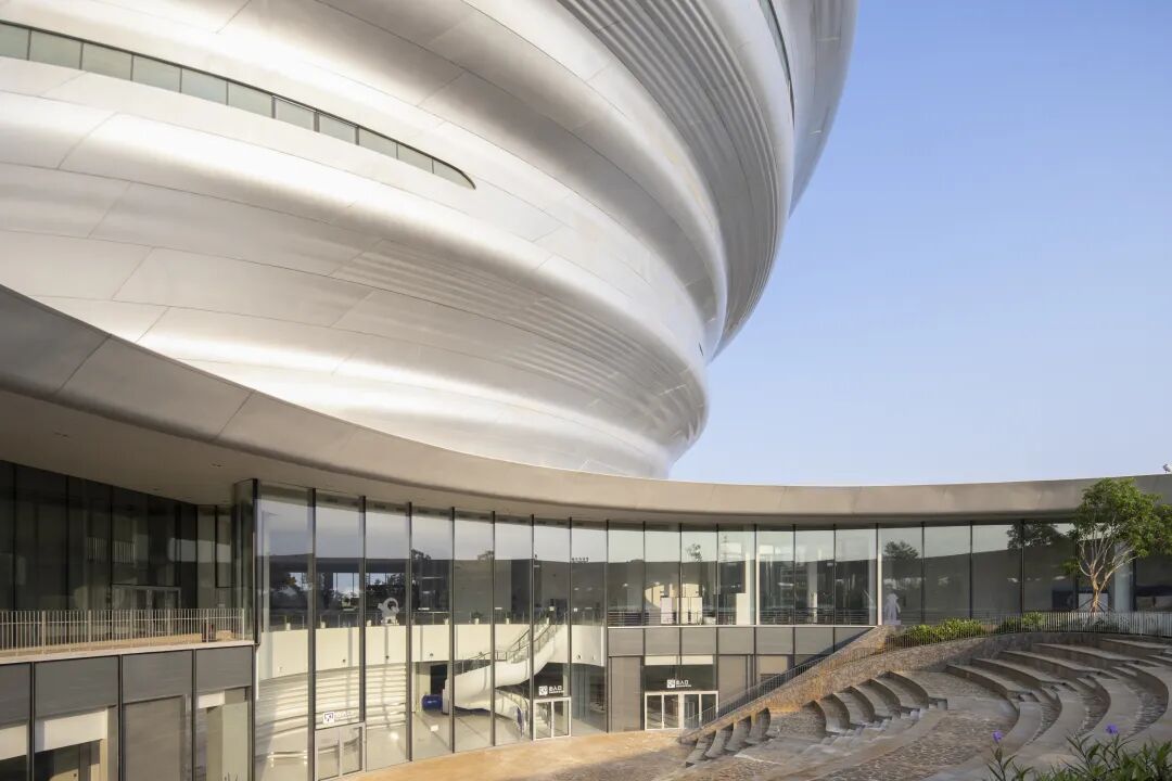 流动与混沌:马岩松MAD海南科技馆建成