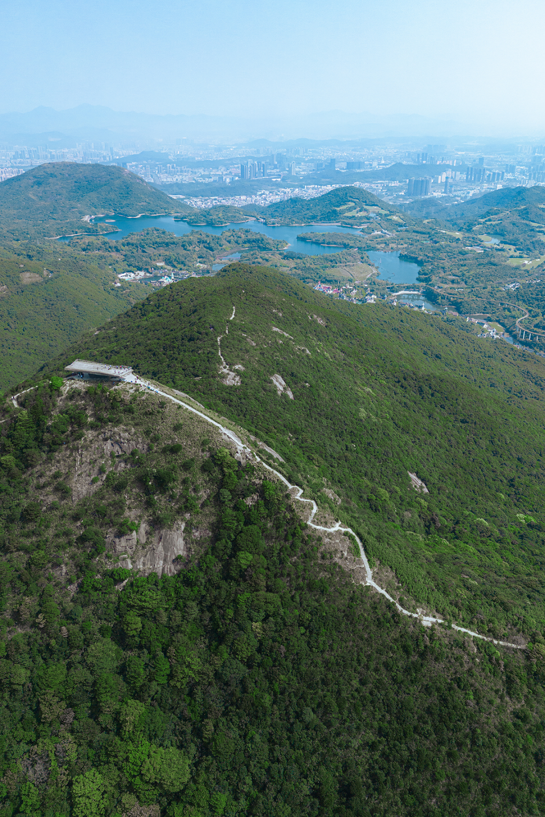 line+深圳新作：山尖石亭，梅沙尖观景台