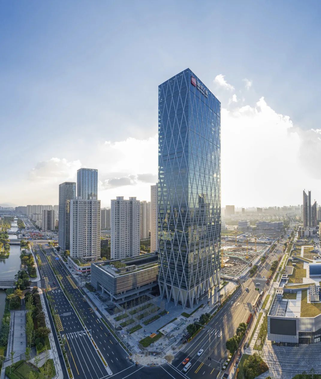 港口城市的活力中心——宁波国华金融中心