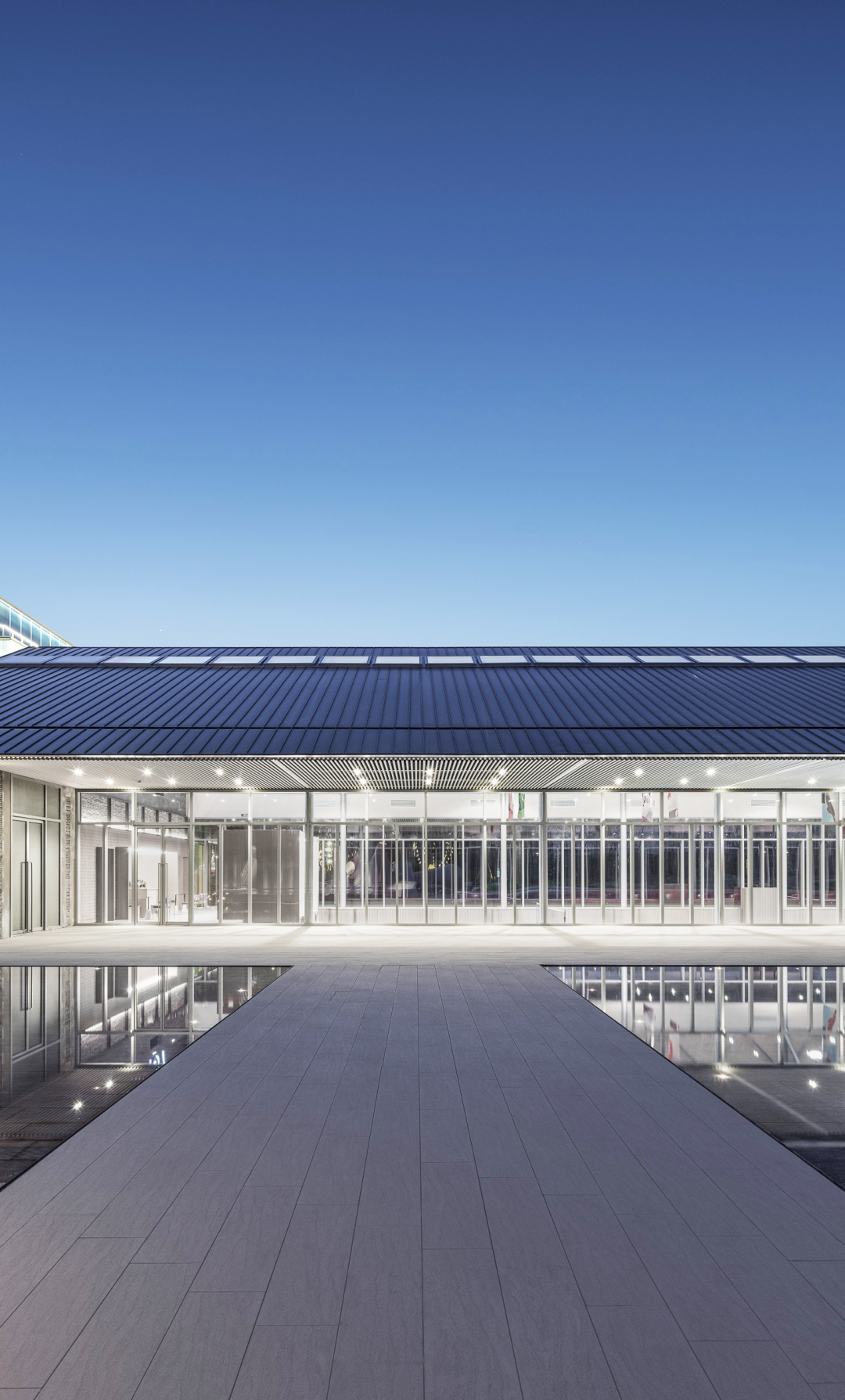 普利兹克大师最新作品:老粮仓变身筒仓艺术中心!